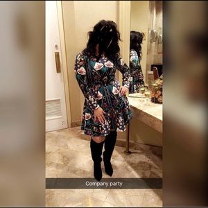 Bebe long sleeve dress
